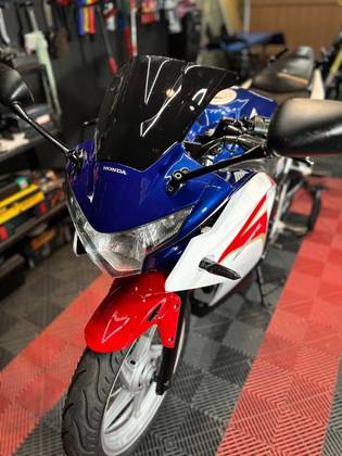 HONDA CBR 250R HONDA CBR 250R